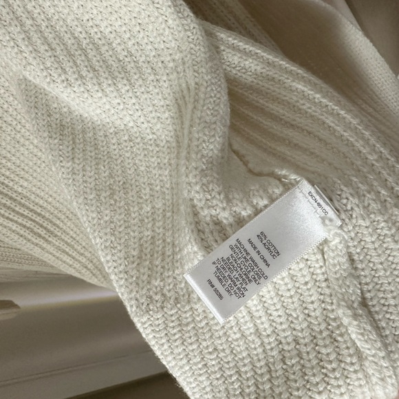 Long knit white cardigan, express size small - Picture 6 of 8